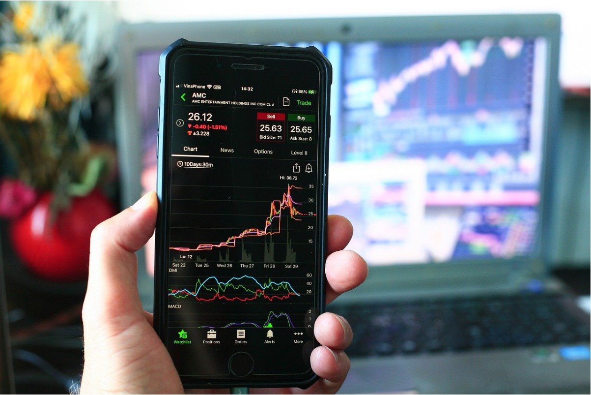 Robinhood’s Crypto Trading Drops 29% in February to $14.4B